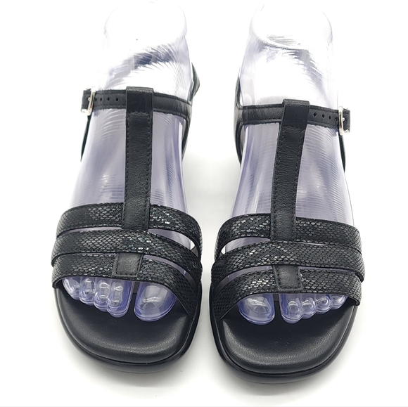 SAS Capri Sandal Black Snake Leather T-Strap Open Toe Comfort Size 6.5 WW - Picture 3 of 9
